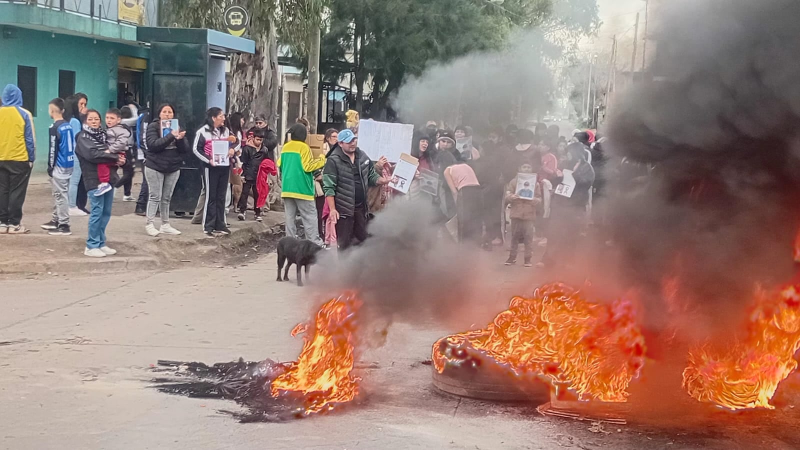 Protesta de vecinos en el barrio 24 de febrero de La Matanza