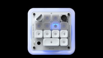 OpenAI crea una accesorio para gestionar el trabajo con agentes con botones y un joystick