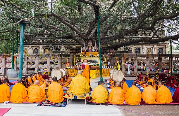 El emperador Ashoka ordenó la construcción del primer templo junto al árbol hacia el año 260 a. C (istock)