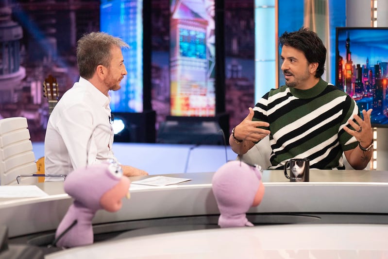 Luis Fonsi durante su visita a