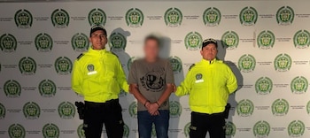 La captura de alias Ender en El Colegio se realizó durante un operativo contra una red de ciberdelincuencia enfocada en fraudes financieros y robo de datos bancarios - crédito @DIJINPolicia / X