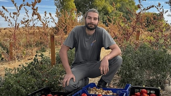 Emilio Medina, horticultor y Premio Nacional de Gastronomía al Talento Joven: “El tomate bueno es de exterior y no tiene casi piel”