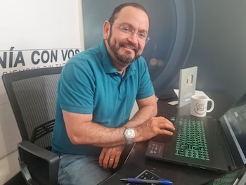Galeano dijo desde el centro de detención que espera que las autoridades revisen su expediente migratorio. (Cortesía: Redes sociales)