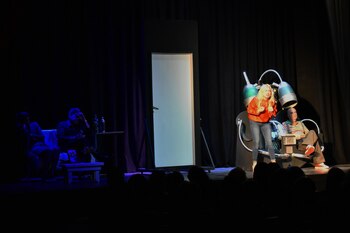 Esmeralda sufrió un esguince de