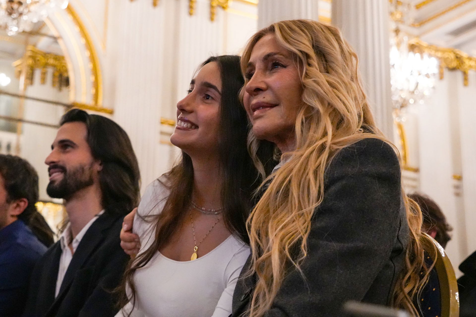 Cris Morena afirmó que el reconocimiento de la Legislatura porteña trasciende el plano personal y alcanza a quienes la acompañaron en su carrera