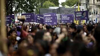 "No estás sola", "¿Revisa tu