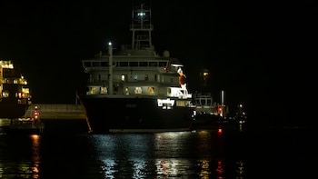 Hantavirus, última hora del crucero MV Hondius, llegada a Canarias y reacciones, en directo: el barco ya está en el puerto de Tenerife y los pasajeros se preparan para el desembarque