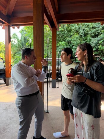 El argentino junto a su