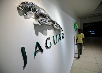 Un empleado de Jaguar Land
