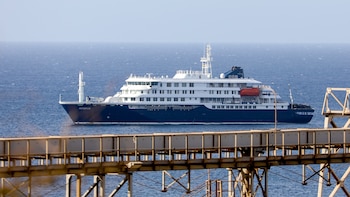 Confirman un segundo caso de hantavirus en el crucero de lujo retenido en Cabo Verde