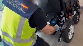 Un agente de la Policía