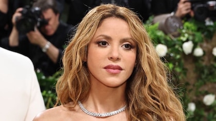 Shakira rompió el veto en el Met Gala 2024: la colombiana se robó varias miradas con su llegada