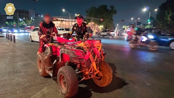 Entre las infracciones detectadas estuvieron acrobacias, circulación sin casco y transporte de menores de edad en motocicletas. (X @SSC_CDMX)