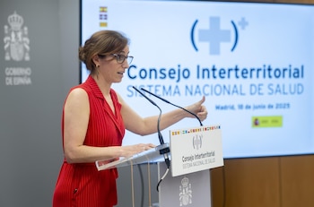 La ministra de Sanidad, Mónica García. (Europa Press)