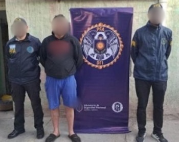 El hombre de 37 años fue detenido mientras fraccionaba la droga