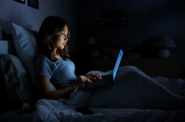 El verdadero beneficio del detox de dopamina radica en interrumpir hábitos insatisfactorios, no en reiniciar el cerebro (Freepik)