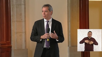 El SAT revisará deducciones ilegales,