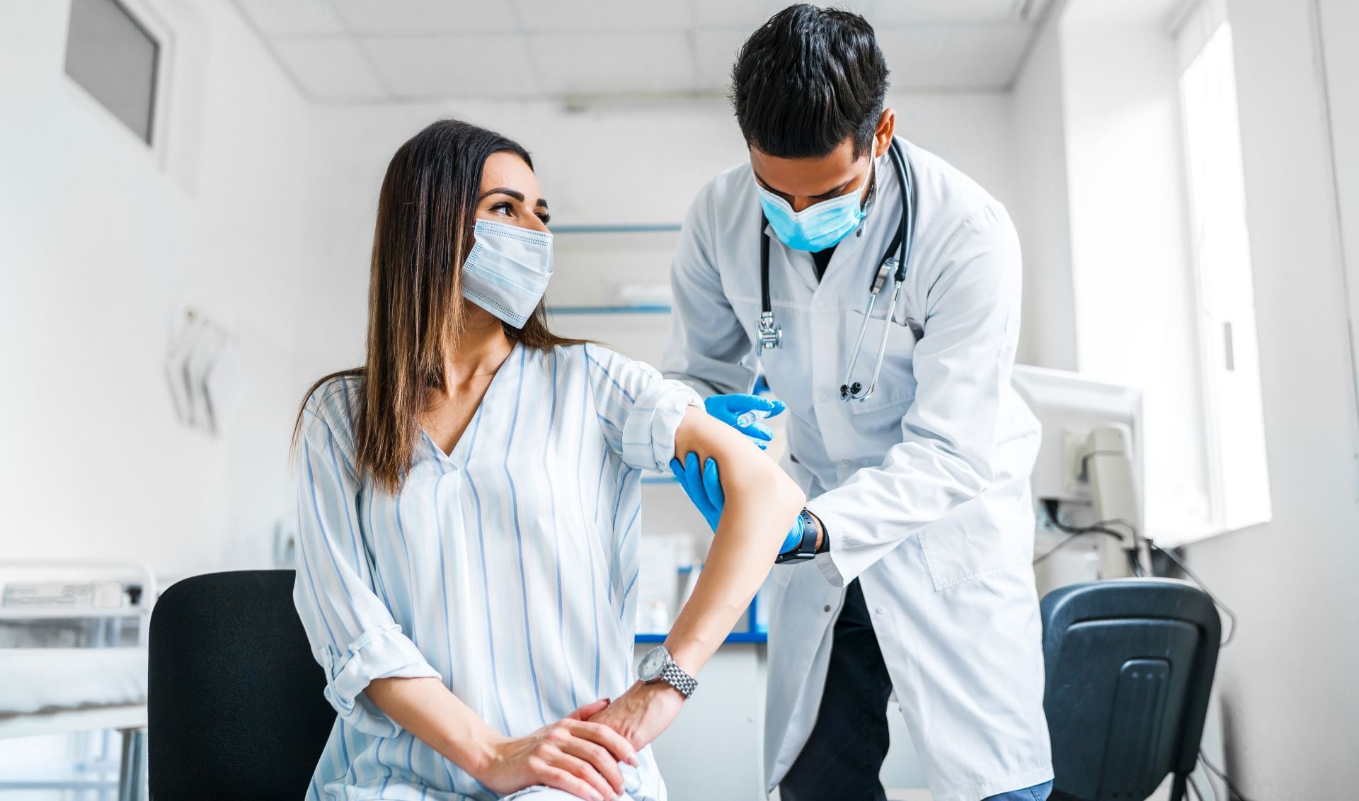 La capacidad de mutación de la influenza dificulta prever la gravedad de cada temporada y desafía a la medicina preventiva(Freepik)