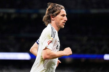 El centrocampista Luka Modric del Real Madrid durante el partido contra el Athletic Bilbao en la Liga española, el 20 de abril de 2025. (AP Foto/Manu Fernández)