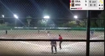 Disparos interrumpen partido de softbol en Sonora: detonaciones quedan grabadas en transmisión. Captura de pantalla.
