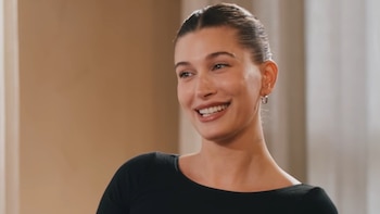 Hailey Bieber reveló cómo cambió su vida tras ser madre y vender su marca millonaria