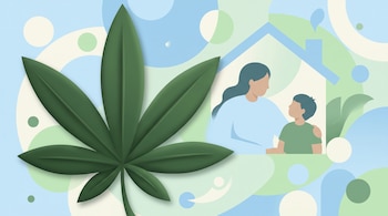 Hoja de cannabis verde sobre fondo geométrico celeste y verde, junto a la figura de una mujer y un niño dentro del contorno de una casa.