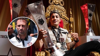 Horacio Calcaterra increpa a hincha