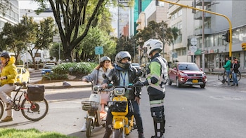 Bogotá alertó vacíos en norma nacional de vehículos eléctricos livianos: habría falta de control y dificultades para su implementación