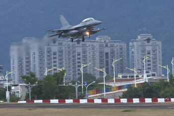 Un F-16V aterriza en la