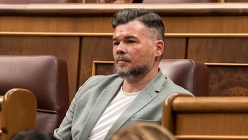 Rufián pide a Sánchez que reaccione al caso Zapatero: "Si es verdad es una mierda, si es mentira es una mierda mayor"