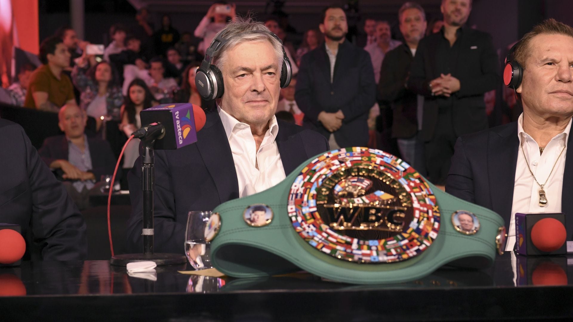 Eduardo Lamazón se convirtió en reconocido narrador de box, también trabajó en el CMB (Cortesía TV Azteca)