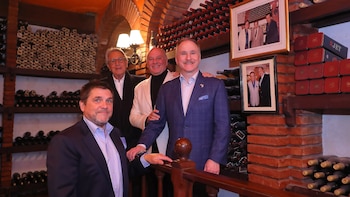 Cumbre estratégica en Casa Castañón: una noche de alta diplomacia, política y líderes del ámbito empresarial