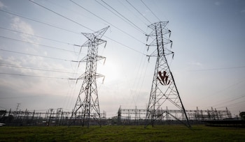 Celsia lanza un programa de recompra de acciones por hasta $150.000 millones para fortalecer la confianza de los inversionistas.