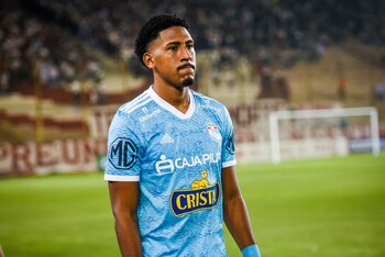 Jesús Castillo tiene contrato con