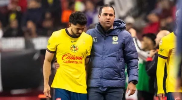 El cuerpo técnico del América habría decidido no convocar a Henry Martín por criterios médicos y tácticos tras su reciente reincorporación a los entrenamientos. (Foto de archivo)