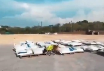 Una serie de inspecciones y sistemas de alerta han permitido anticipar movimientos del crimen organizado, protegiendo la actividad marítima legal frente a la utilización de puertos como vías de salida - crédito Captura de pantalla @DirectorPolicía