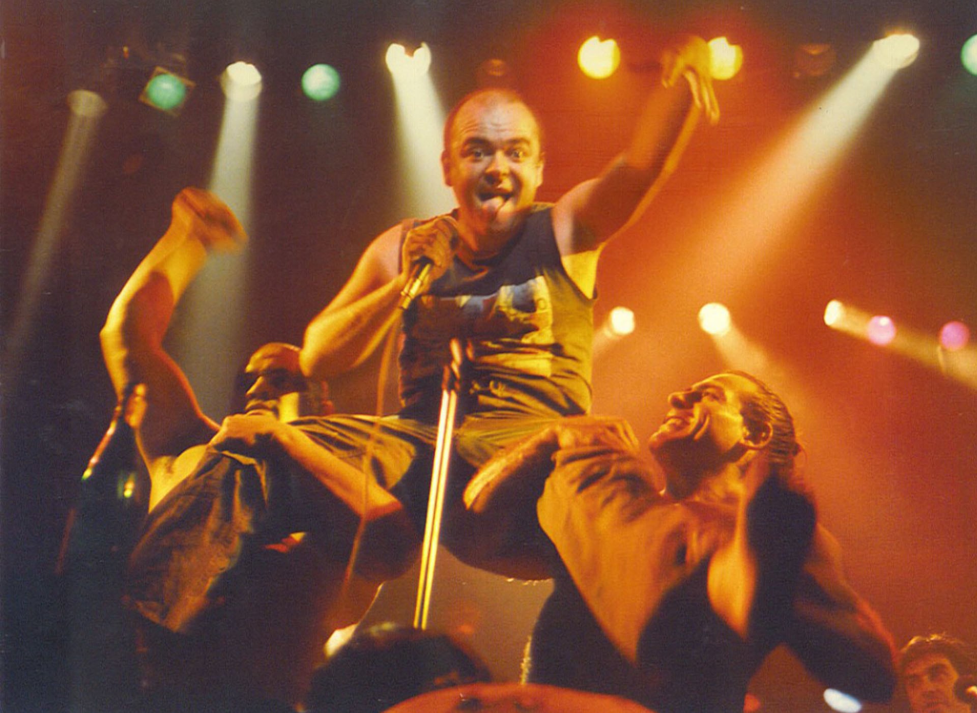 Las últimas 48 horas de Luca Prodan: una despedida premonitoria, una habitación arrasada y la novia a la que pocos le creyeron