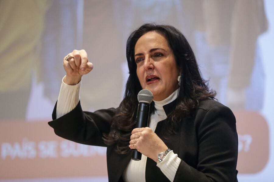 Cabal sostuvo que en los balotajes aumenta la participación ciudadana porque quienes se abstuvieron o votaron en blanco en la primera vuelta finalmente toman posición, calificando esta elección como un “voto finish por el país”