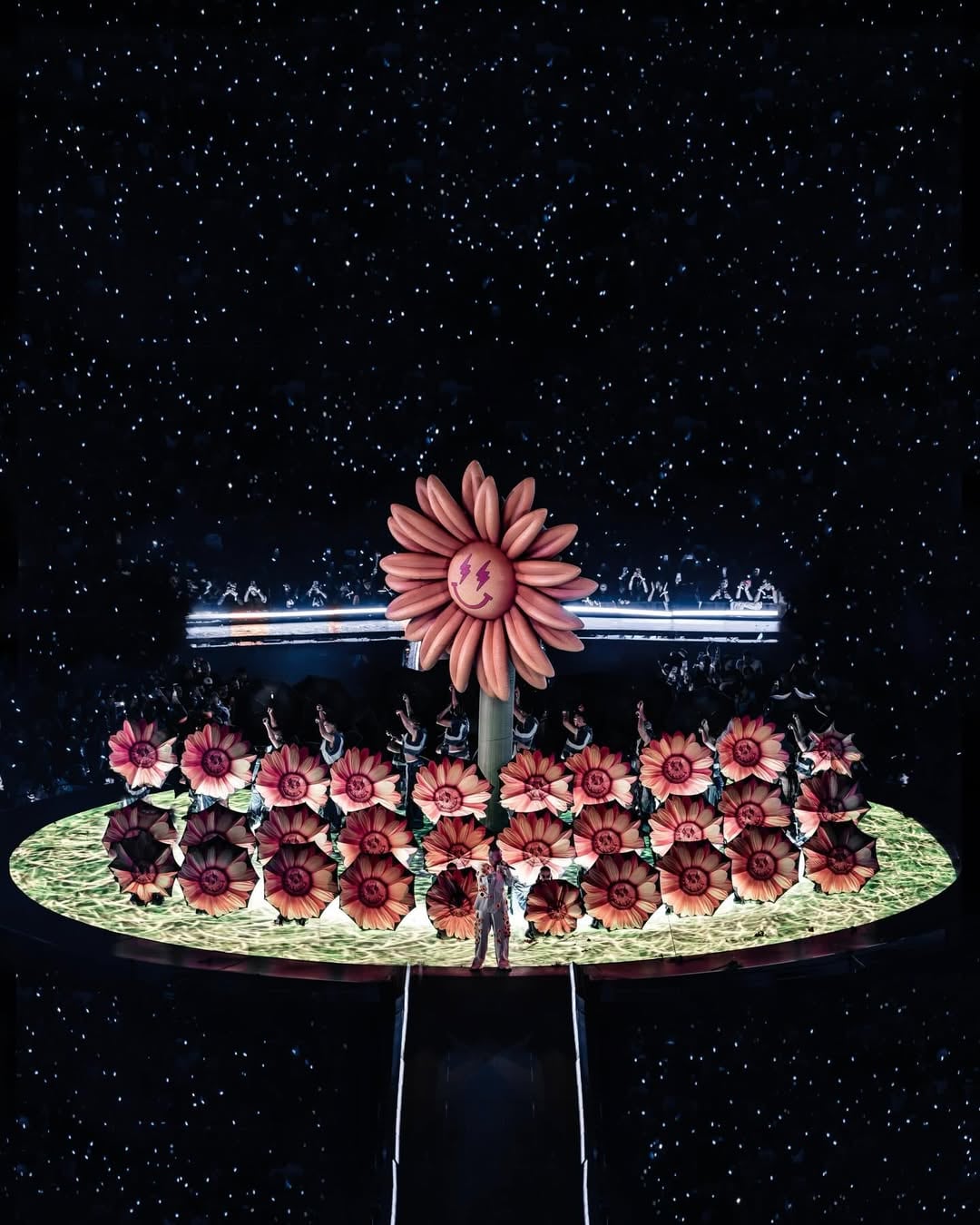 El paisa sorprendió a los asistentes a su concierto en Bogotá - crédito @jbalvin /Instagram