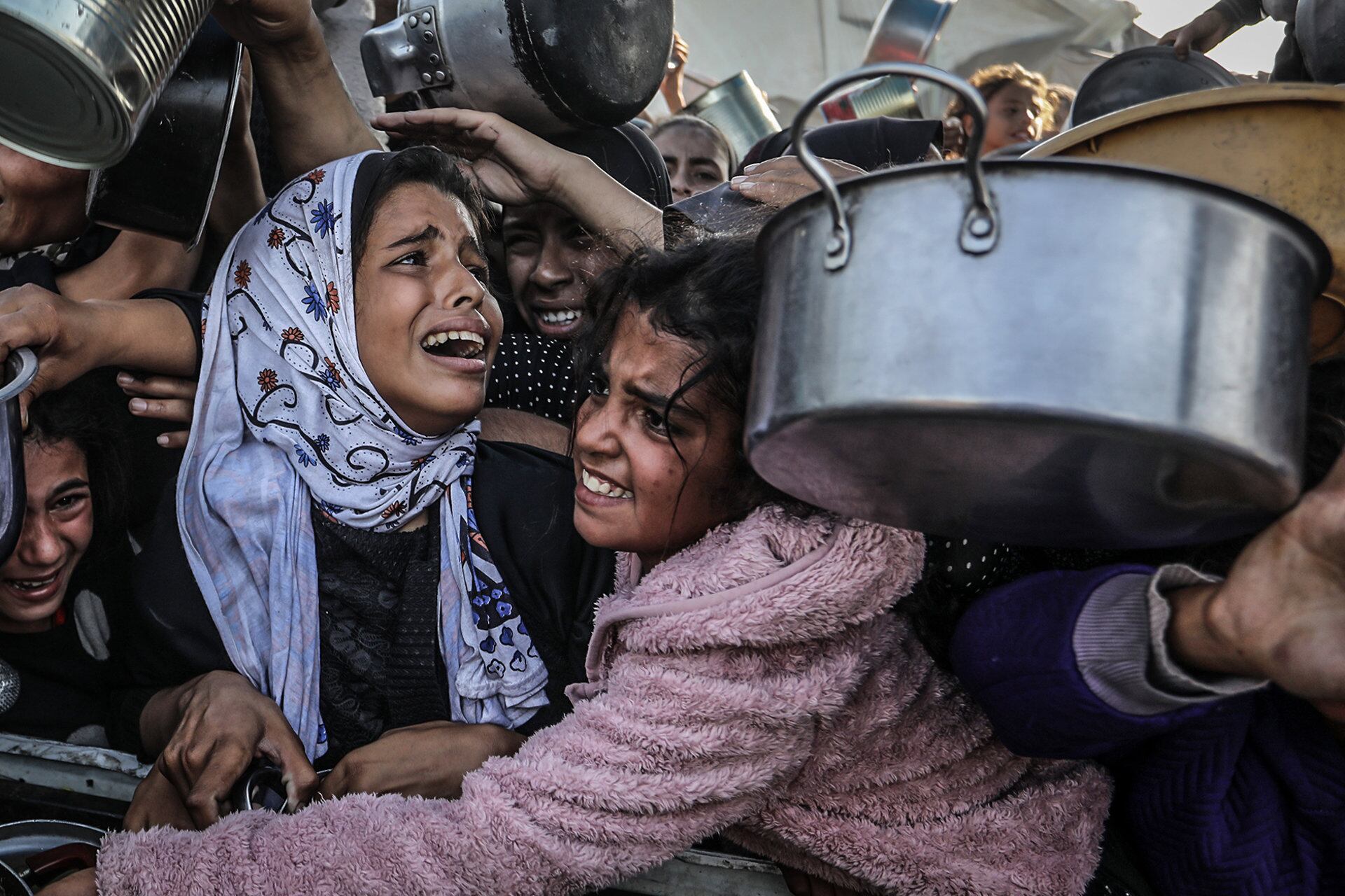 Dos tercios de Gaza podrían enfrentar hambre aguda para fin de año a pesar de las mejoras, según un observatorio mundial de la alimentación