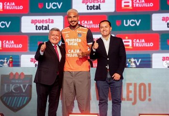 Paolo Guerrero fue presentado como