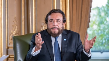 Vicepresidente de El Salvador deja