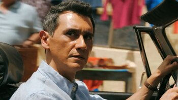 La misión de Manousos Oviedo