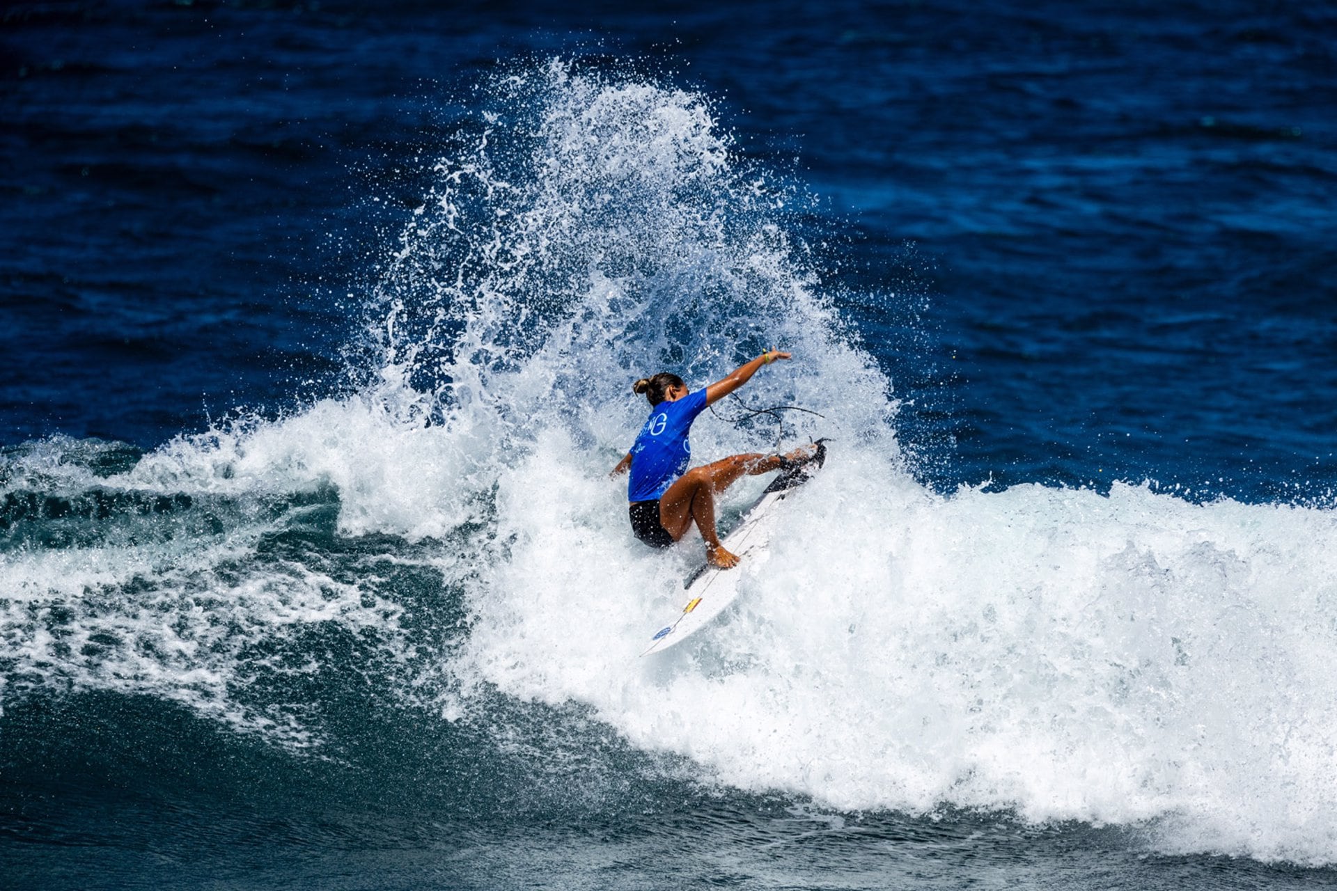 Los atletas demuestran que el surf, más que un deporte, es pasión, disciplina y conexión.