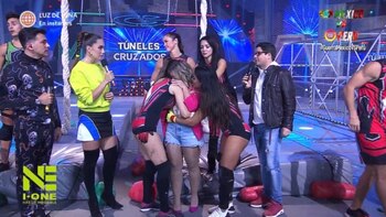 Johanna San Miguel se quiebra