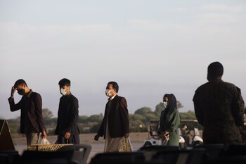 Refugiados afganos llegan a la