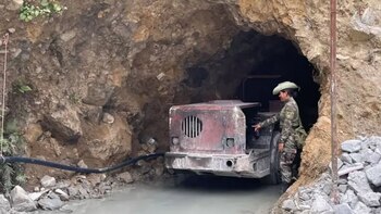 Cuatro policías quedaron gravemente heridos