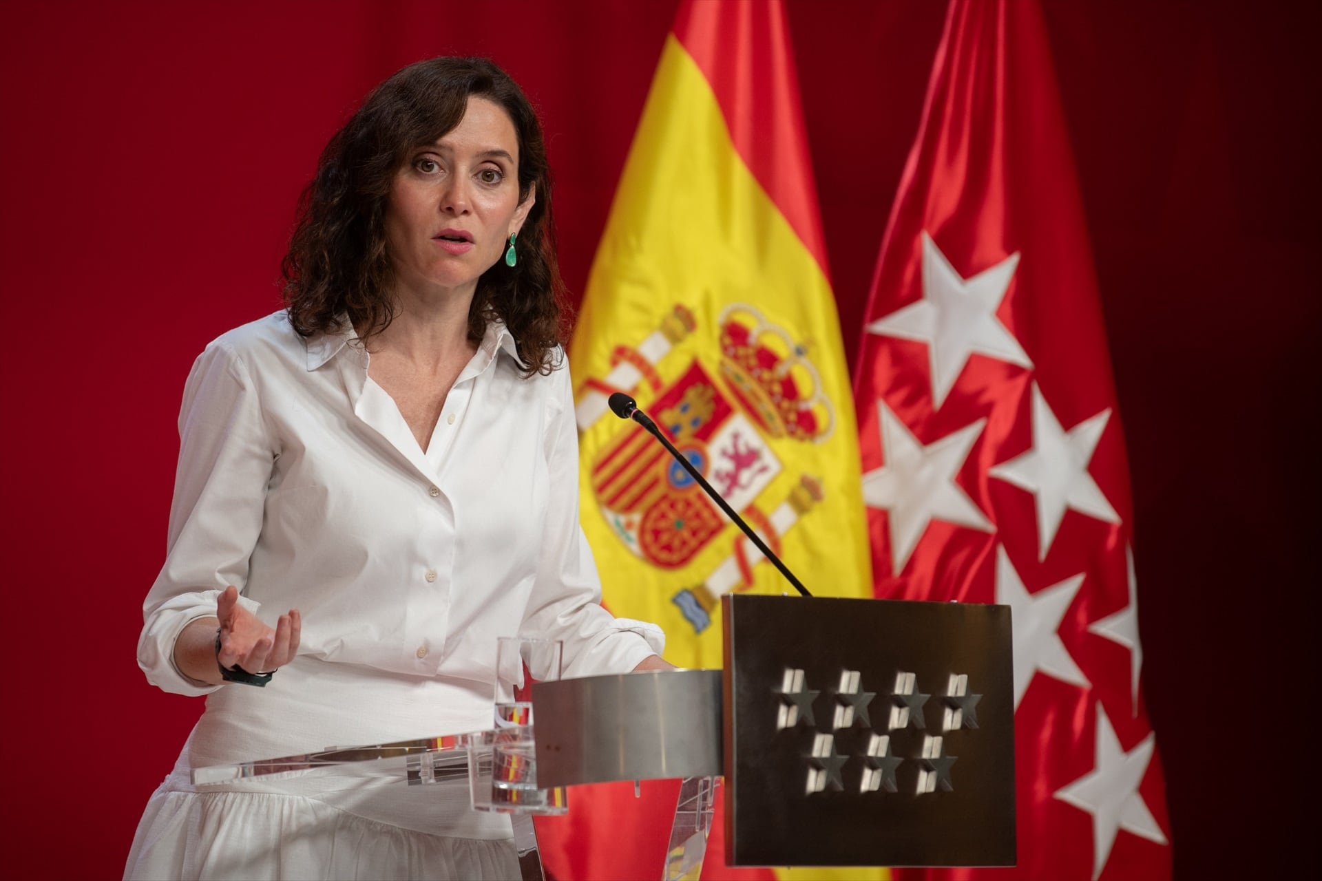 Ayuso defiende la compra con dinero público de un ático en Chamberí para reuniones: “No es mi casa, no es mi residencia, no es para mí”