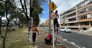 La Secretaría Distrital de Movilidad instaló más de 25.000 señales verticales, pero los concejales cuestionaron la falta de indicadores sobre su impacto en la siniestralidad vial - crédito Imagén de referencia Alcaldía de Bogotá