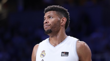 Walter Tavares sufre una lesión en el ligamento lateral interno de la rodilla izquierda